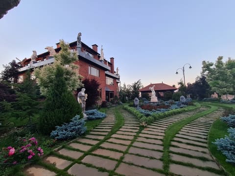Chateau Nabil — photograph 2