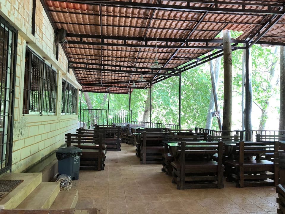 Restaurant and Motel al Rabih