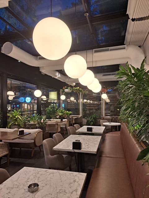 French canteen — photograph 6