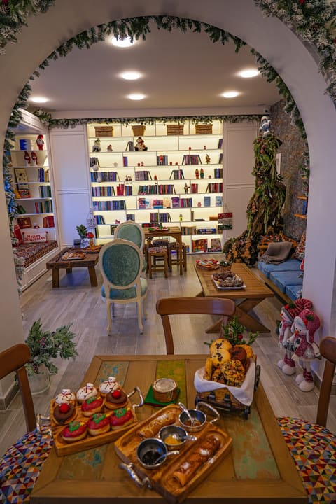 Book A Coffee — photograph 2