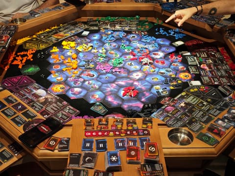 On Board Games and Tales - Broumana — photograph 3