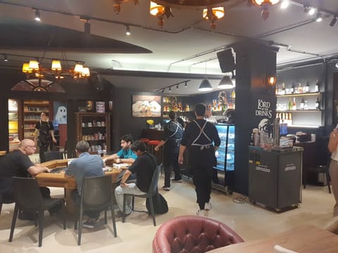 On Board Games and Tales - Broumana — photograph 4
