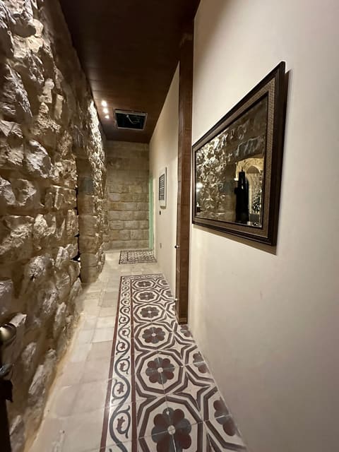 1912 Guesthouse — photograph 6