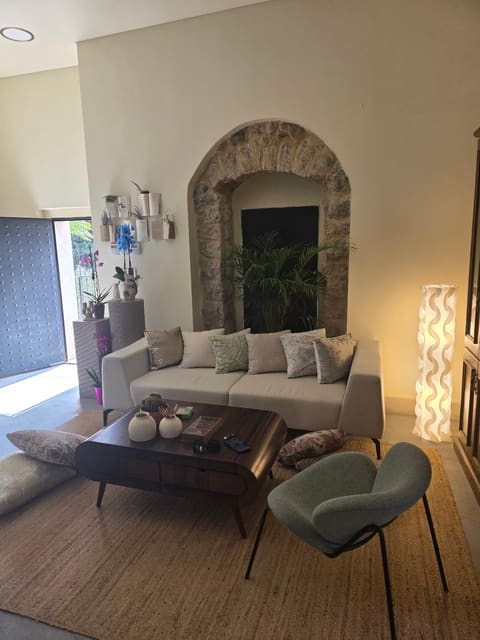 Tinkers Atelier — photograph 6