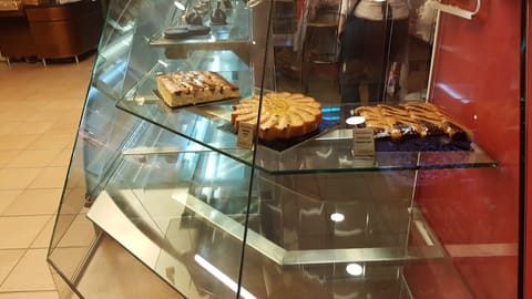 Wooden Bakery - Fanar — photograph 4