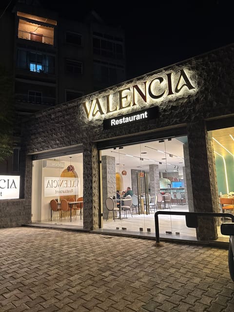 Valencia Restaurant & Bar — photograph 3