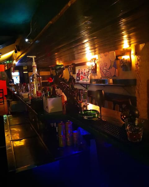 Cheyenne Pub — photograph 3