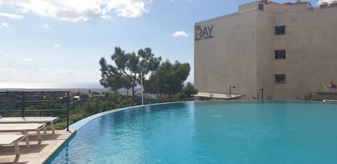 The Ray Hotel & Studios — photograph 3