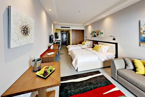 The Ray Hotel & Studios — photograph 4