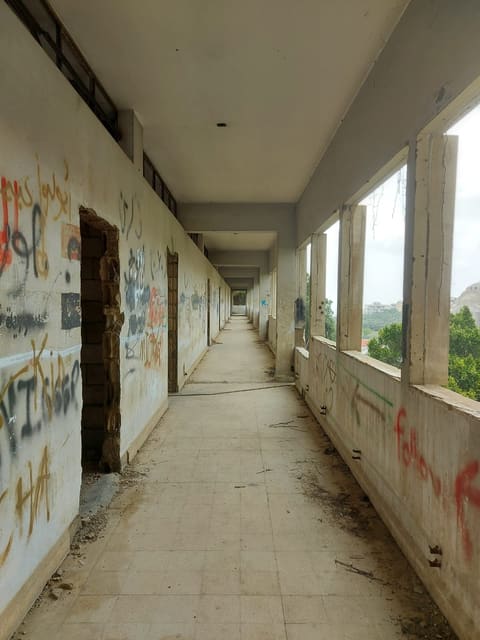 Abandonned Lebanese University Building — photograph 4