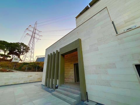 Church of Christ — photograph 3