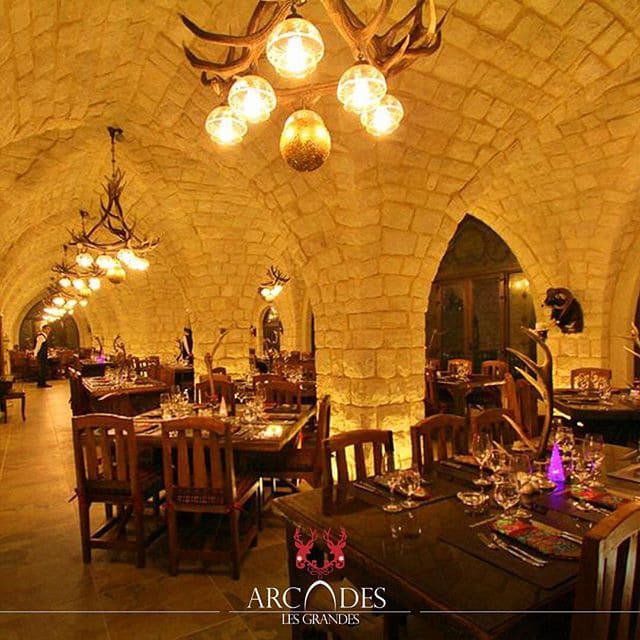 LES GRANDES ARCADES