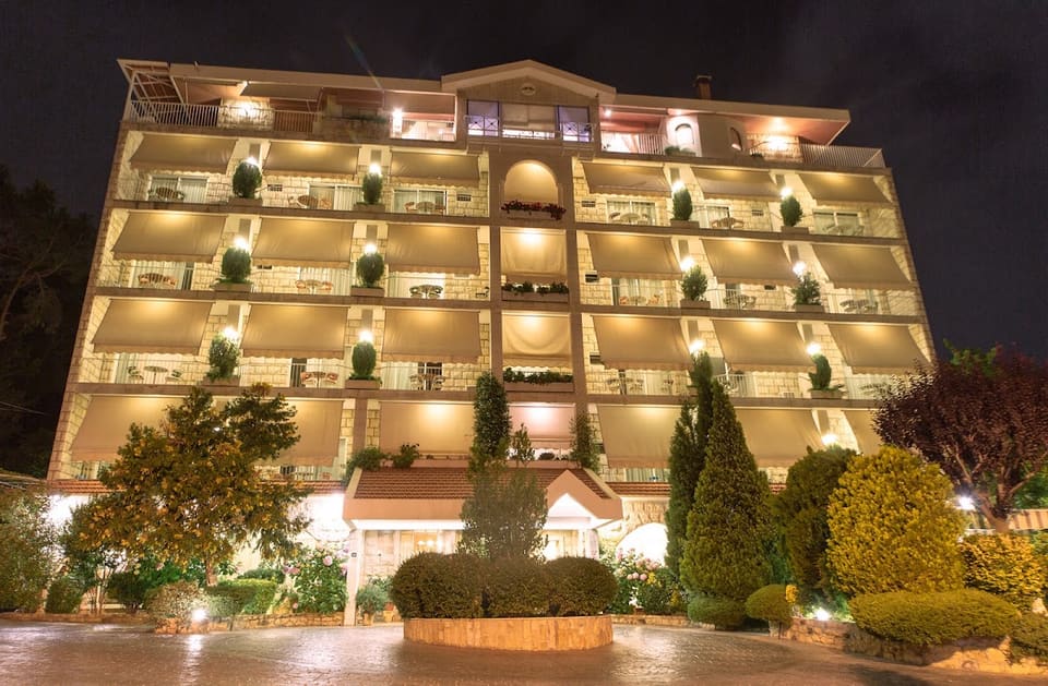 Merry Land Hotel