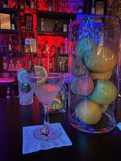 Mezcolanza Lounge Bar — photograph 3