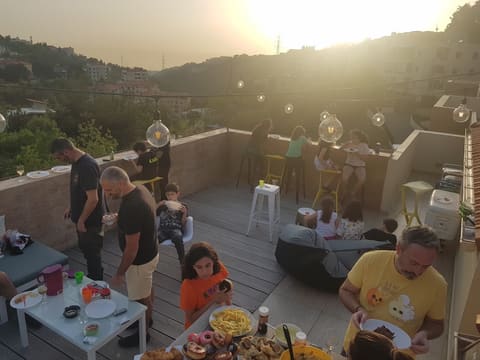 RED ROOF TOP — photograph 5