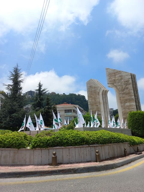 Pierre Gemayel statue — photograph 2