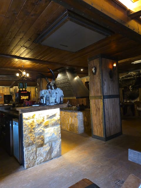 Hostile kitchen — photograph 5