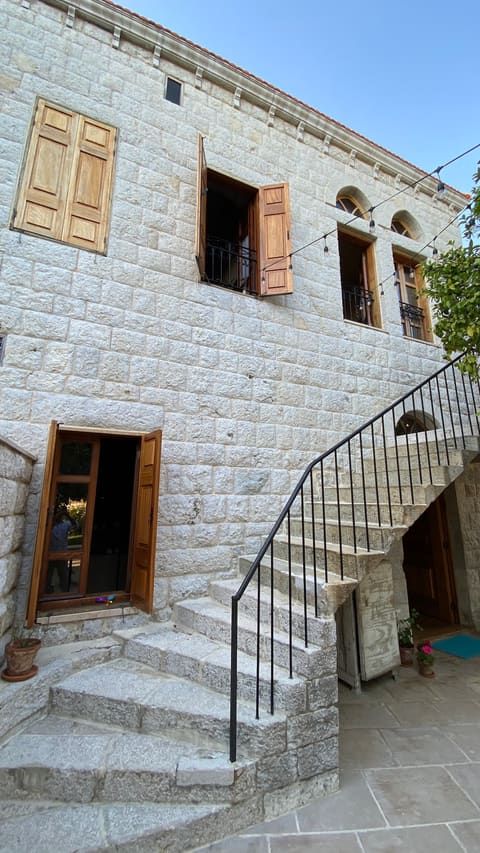 Beit Jedde Guesthouse — photograph 5