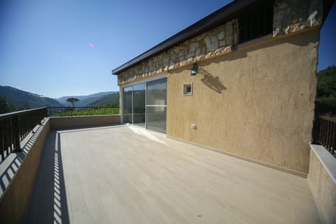 The Retreatt — photograph 4