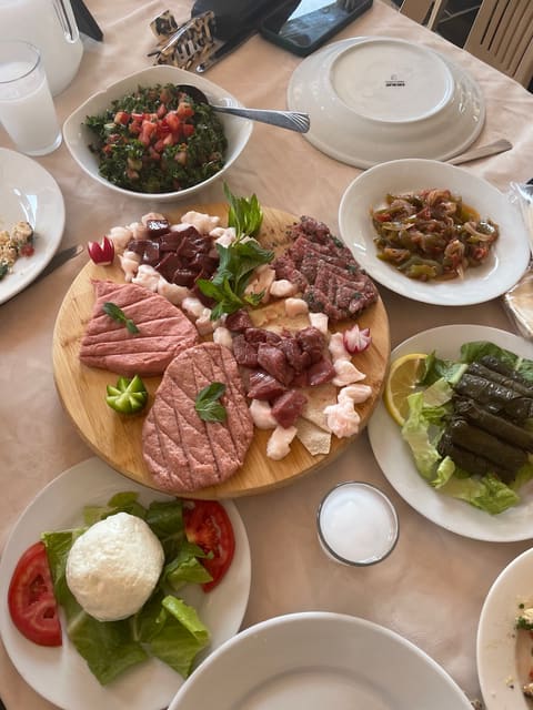 Jar el Kamar restaurant , Beskinta — photograph 2