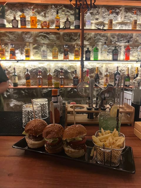 Lunera Resto Bar — photograph 5