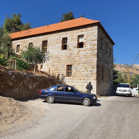 Baskinta — photograph 2