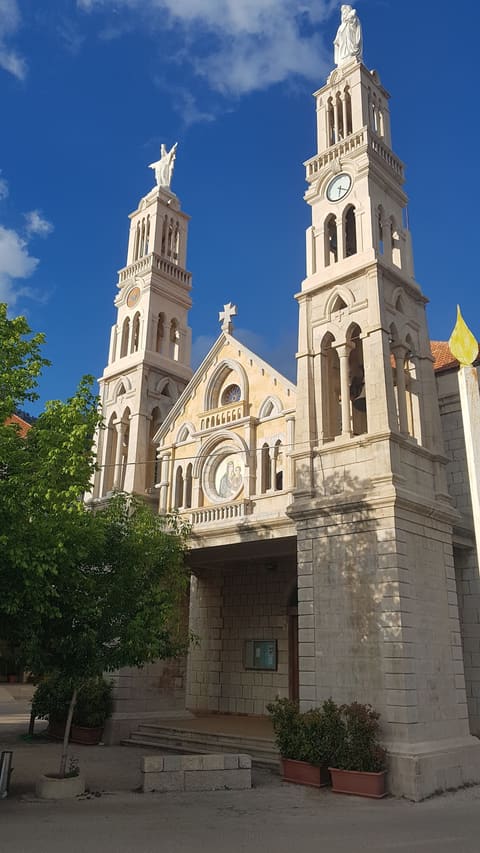 St. Mary Church — photograph 2