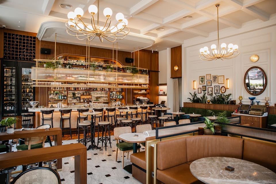 Cyrano Brasserie & Bar Naccache