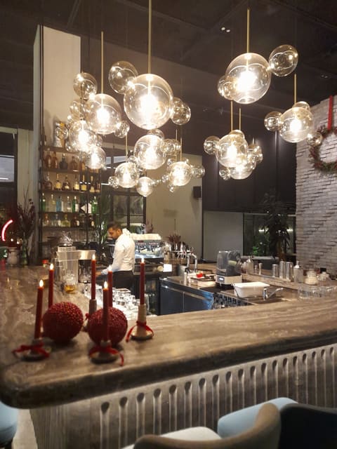 Casper & Gambini's - The Location, Dbayeh — photograph 3