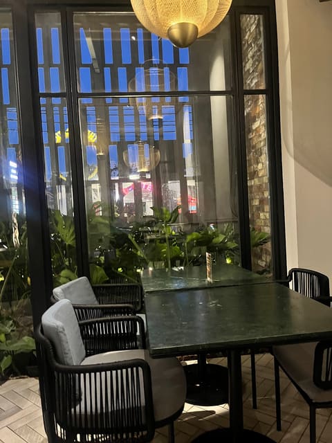 Casper & Gambini's - The Location, Dbayeh — photograph 4
