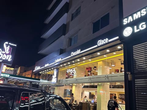 Sibon Zalka — photograph 6