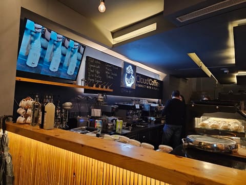 Cloud Coffee — photograph 6