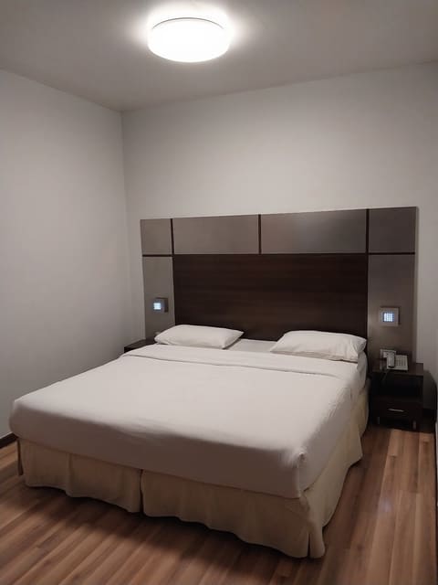 Suite Hotel Chrome — photograph 2
