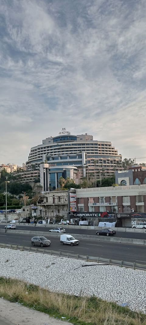 Dbayeh sea side cornish — photograph 4