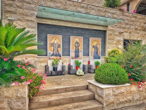 Resurrection Maronite Cathedral — photograph 4