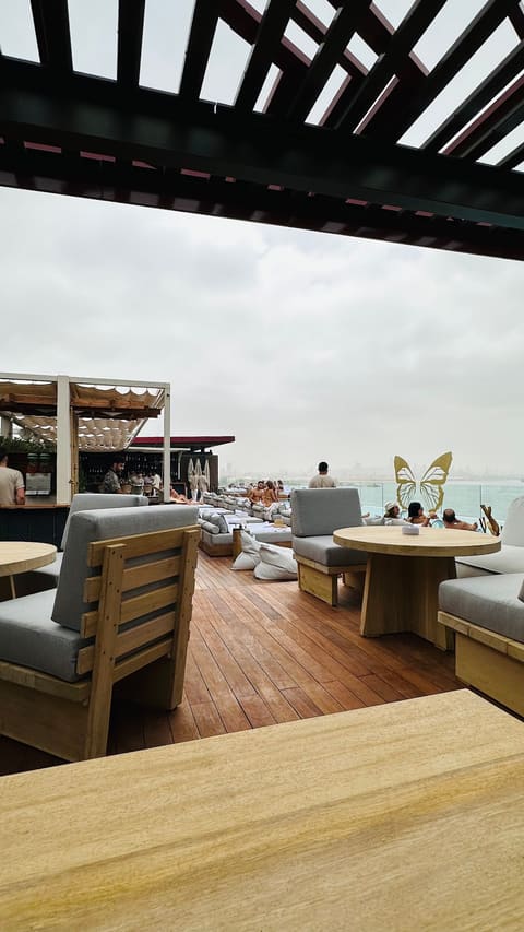Aria Pool Side — photograph 2