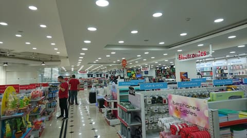 Maliks Spinneys Antelias — photograph 6