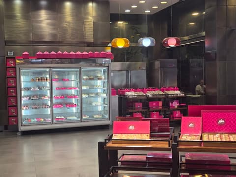 Douaihy Sweets – Zalka Sea Side — photograph 4