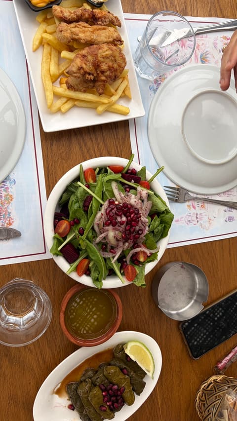 Country Gate Restaurant — photograph 2