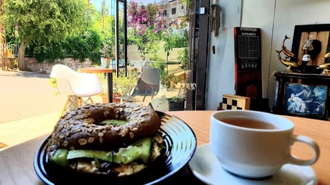 CaLi Café &Theater — photograph 2