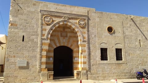 Al Midane Café Restaurant — photograph 3