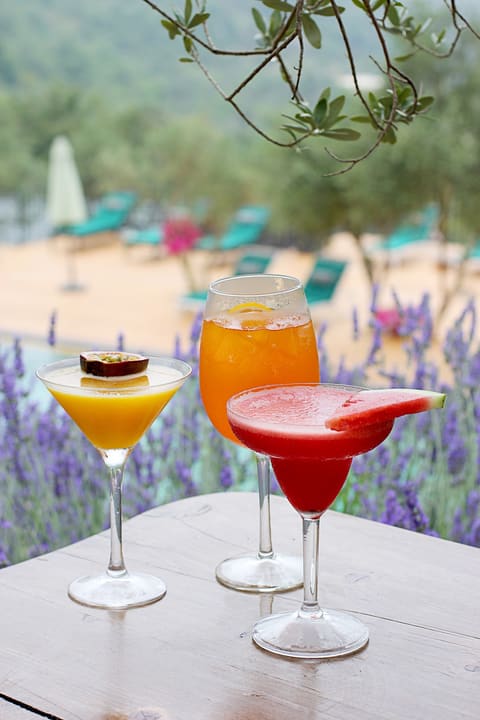 The Sunset Bar — photograph 3