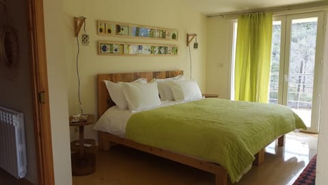 Beit El Qamar — photograph 2