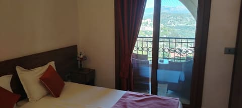 L'Auberge des Emirs — photograph 2