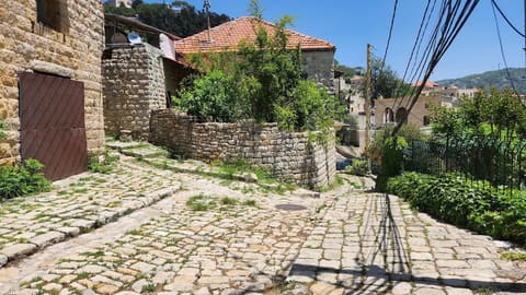 Al Wardiyeh Church — photograph 5