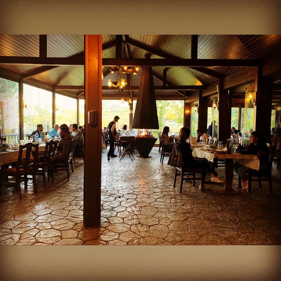 Baytna restaurant , Barouk