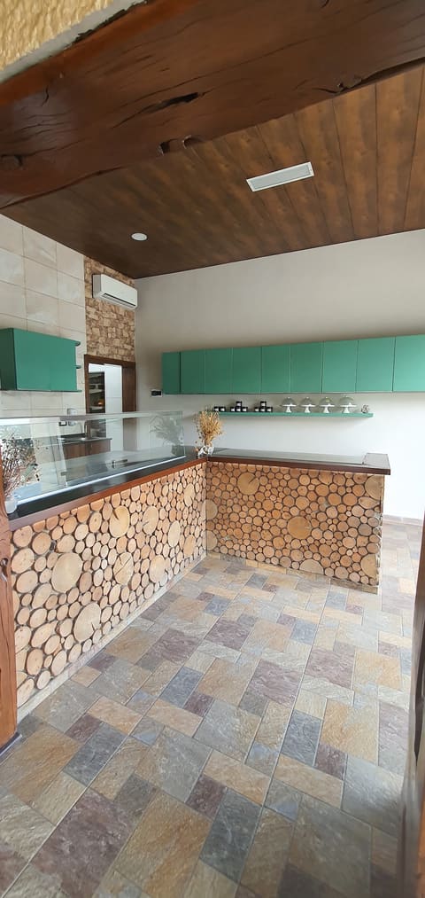 Jinan's kitchen — photograph 5