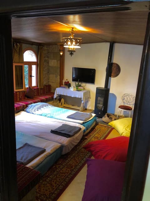 Cezar’s Guest Houses — photograph 2