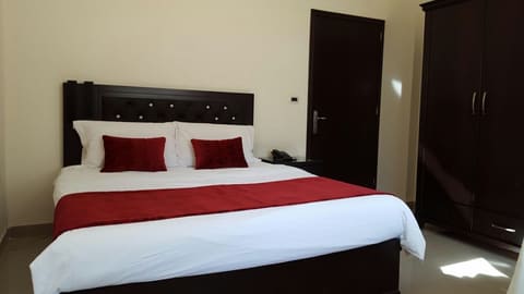 Calmera Hotel — photograph 2