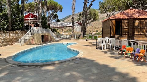 TAMIRAS RESTAURANT & SWIMMING POOL & Hotel — photograph 3